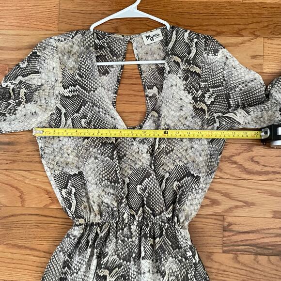 Show Me Your MuMu Rocky Snakeskin Wrap Romper Womens X-Small Cute Sexy Boho Chic - Picture 7 of 9